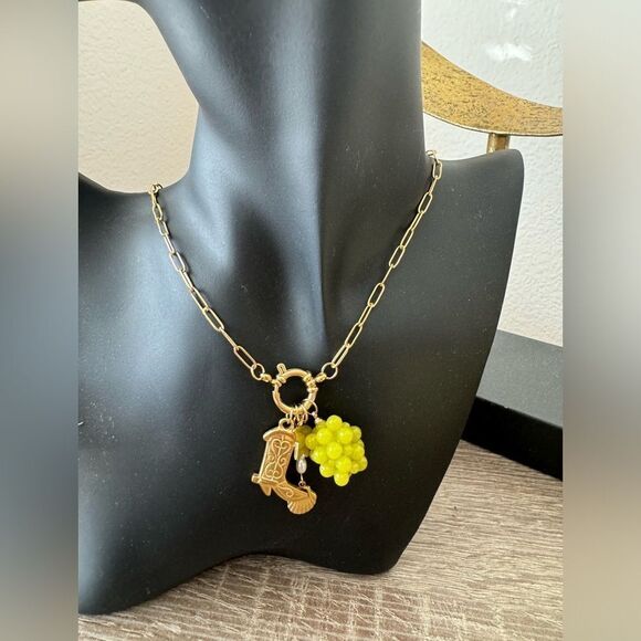 Charm Necklace with grape N823 - Picture 4 of 4